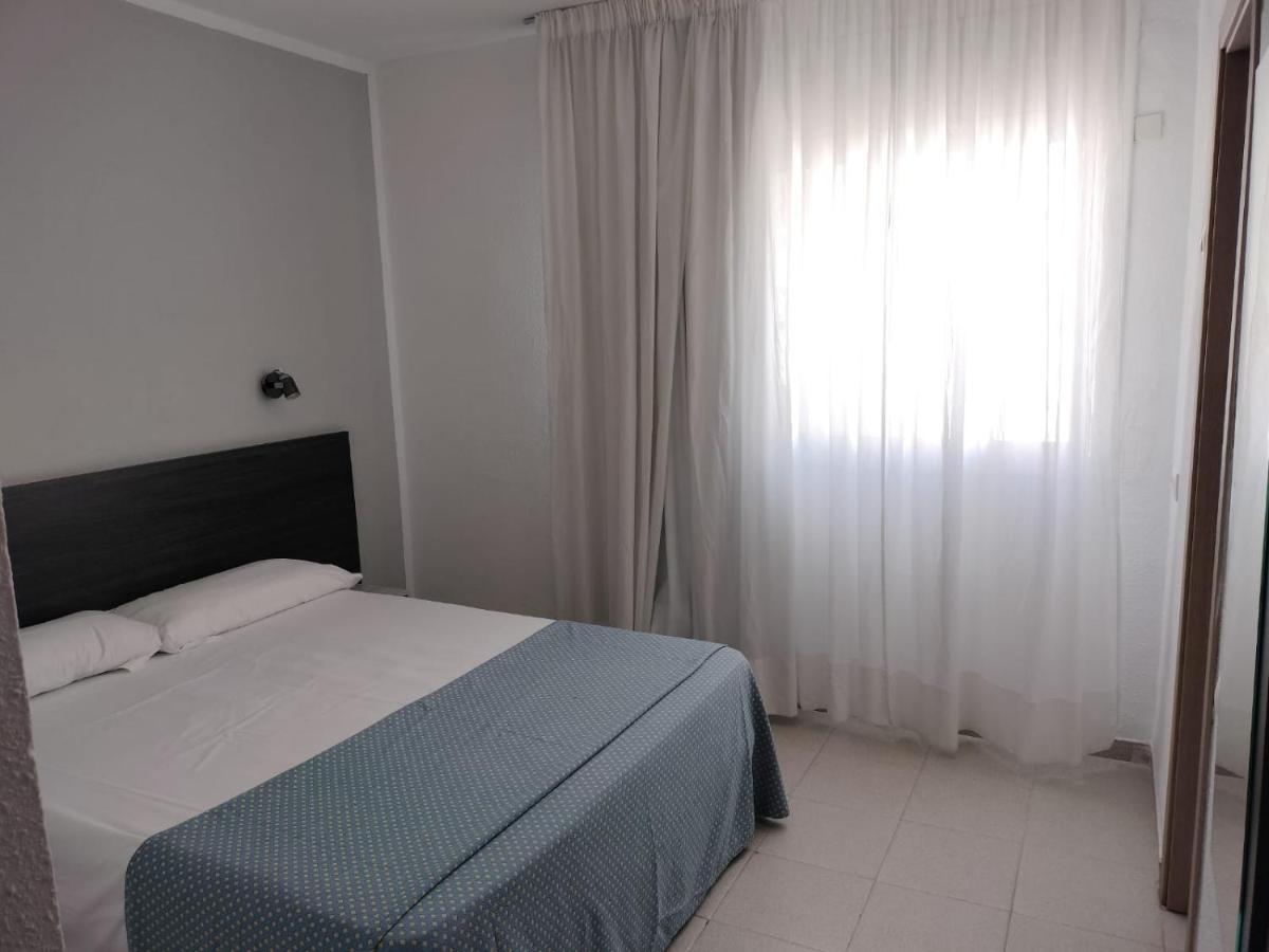 Hostal Tahiti Rs Salou Buitenkant foto