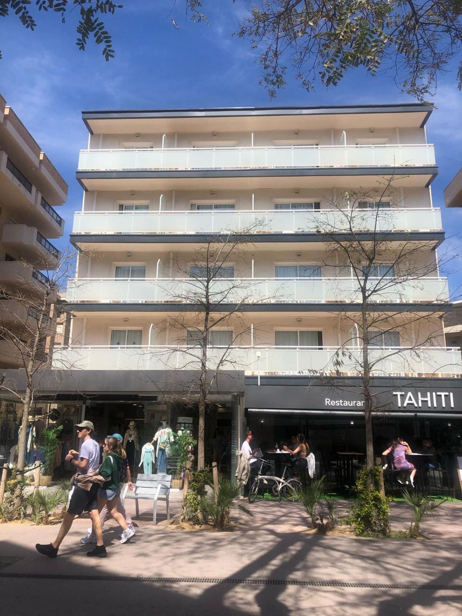 Hostal Tahiti Rs Salou Buitenkant foto