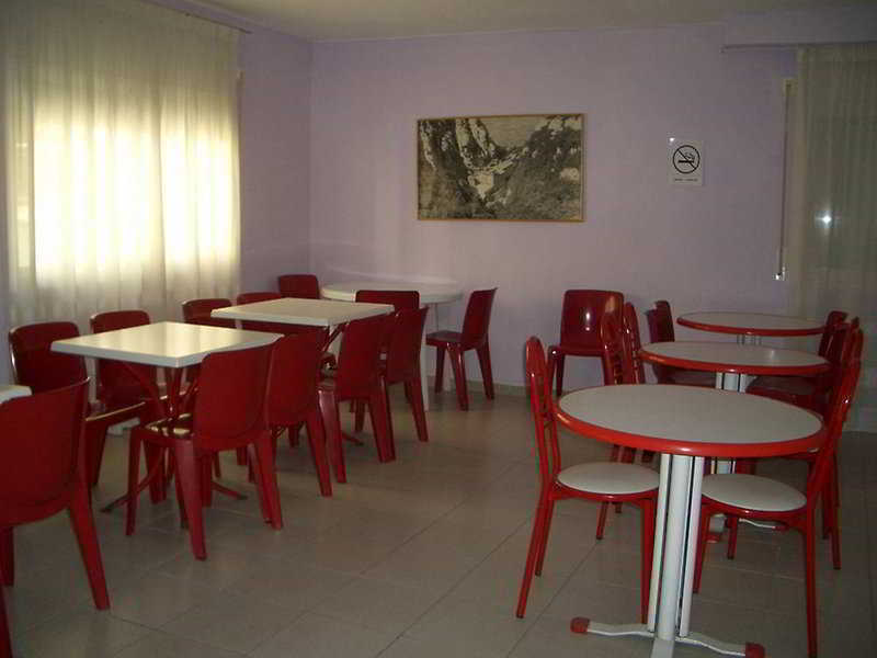 Hostal Tahiti Rs Salou Buitenkant foto